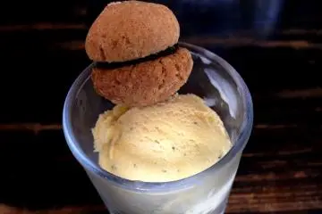 <p>Rosemary gelato at the this eatery in Fukuchiyama, close to the station.</p>