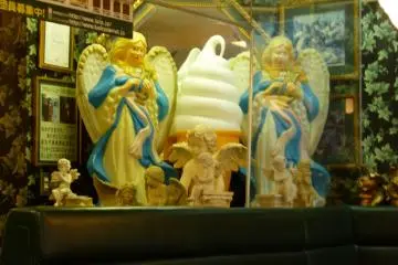 More Angels to go with the motif!