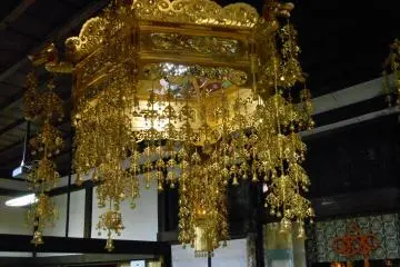 <p>Gorgeous Nintengai (Buddhist decoration to protect monks' heads)</p>