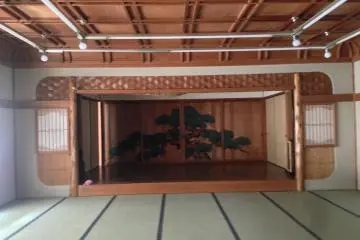 <p>The Noh inspired banquet room at&nbsp;Kagetsu Ryokan hotel about 30 minutes from Maizuru Cruise Ship Terminal</p>