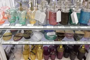 <p>Goodies for the kitchen in Tokyu Hands</p>