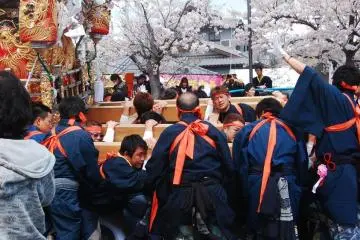 <p>Exhausted&nbsp;from carrying the heavy Shrine but still lifting it up with grace and enthusiasm.</p>