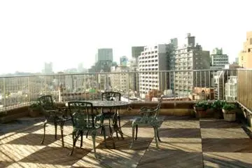 Drinks on the patio at sunset, anyone?
