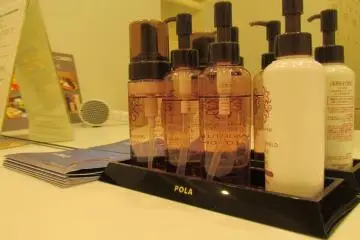 <p>The locker room has showers, hair dryers and free toiletries&nbsp;</p>