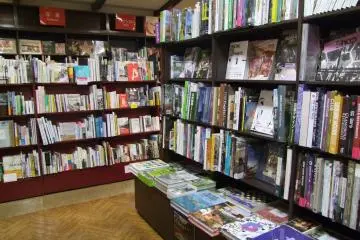 Toda una tarde viendo libros