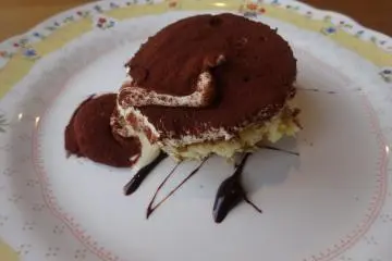 <p>Tiramisu for dessert</p>