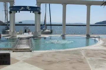 Hotel Limani Restaurant and Bar