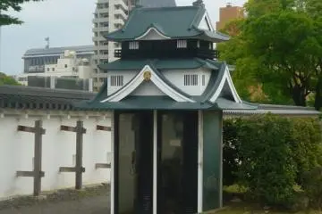 Castle shaped telephone box, Okazaki Castle (Photo: PPF)