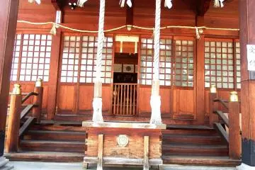 <p>The alter of Shirahige Shrine</p>