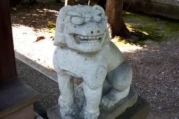 <p>This stone guardian dog is made of Shakudani Stone, which is mined locally</p>