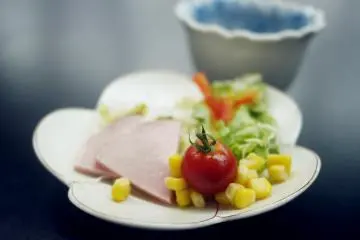 <p>A small salad. The ham is absolutely delicious.&nbsp;</p>