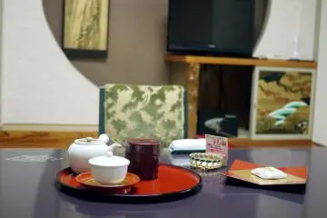 <p>Another day, another pastry and teapot.&nbsp;</p>