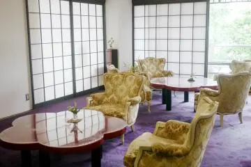 <p>L'accueil est tr&egrave;s luxueux&nbsp;</p>