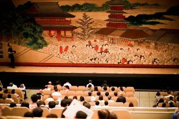 <p>The show lasts approximately 2 hours and you are allowed to take pictures during the intermission.</p>