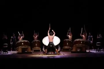 <p>Drumming</p>
