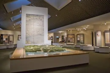 Painting and model of the castle 400 years ago