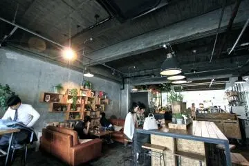 <p>ตกแต่งร้านได้เรียบง่ายแต่มีไตล์&nbsp;</p>