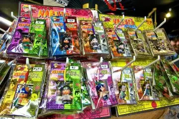 <p>สินค้าจากการ์ตูนนินจาจอมคาถาชื่อดังนารุโตะ!!!</p>