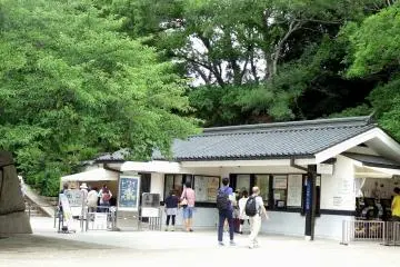 <p>This is the entrance to the main tower</p>