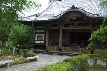 <p>Main hall of the temple</p>
