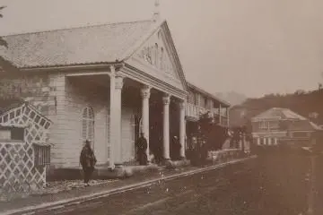 MJB Noordhoek Hegt built a public hall behind his office at Yokohama Settlement 68