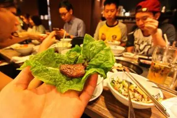 <p>...ห่อผักกินก็อร่อย...</p>