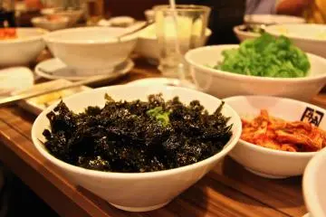 <p>...ข้าวปรุงหน้าสาหร่าย ออกรสเค็มนิดๆ...</p>