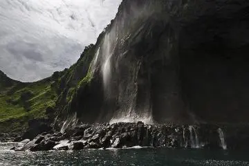 <p>One of many groundwater waterfalls along the coast &nbsp;</p>
