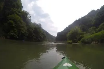 <p>Pemandangan fantastis di hulu sungai</p>