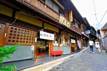 Gallery image