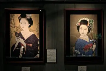 <p>ภาพวาดเกี่ยวอะไรกับบ่มสาเก แต่เห็นสวยดีเลยถ่ายมา</p>