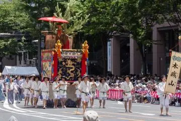 Tokusa-Yama (木賊山) During the Yamaboko Junko (山鉾巡行) in Kyoto, 2012! This float derives its name from &ldquo;Tokusa&rdquo; (&ldquo;scoring rush&rdquo;), a Noh play written by the great Zeami in the 15th century. The figure on the float is an old man from the Noh play whose son was kidnapped many years ago, and manages to survive by mowing Tokusa rush without any family to help him in the mountainous province of Shinano (present day Nagano prefecture)