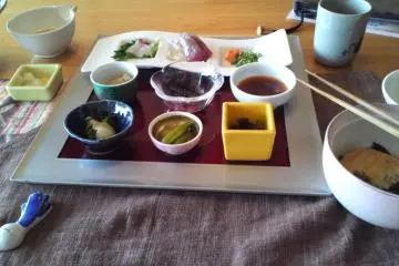 ร้านอาหารฮินาตะ ชิซูกุ คาอิเซอิ