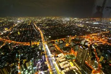 <p>ทัศนียภาพยามค่ำคืนของ Abeno Harukas</p>