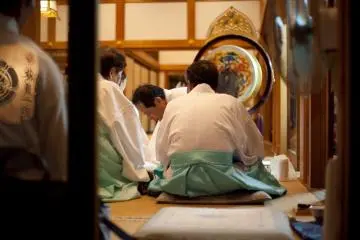 <p>Many people prayed within the shrine during the festival</p>