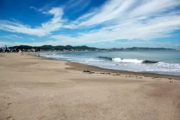 Miurakaigan Beach in Miura City is the largest and most popular beach on the peninsula attracting surfers and high speed watercraft