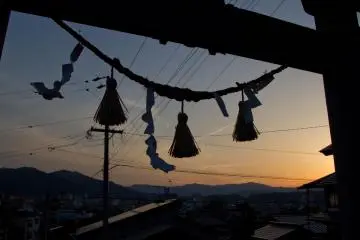 <p>And just before the sun finally set, I took a final look across the town's evening sky.</p>