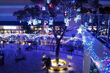 AEON Kurashiki Shopping Mall, Okayama Prefecture (Photo: Yoshi Mikami)