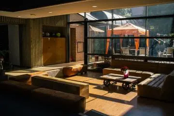 Main lobby (Photo: <a href="https://en.japantravel.com/profile/hannah-sy/3571" target="_blank" rel="noreferrer noopener nofollow">Hannah Sy</a>)