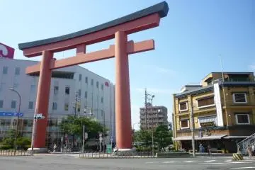 The great Torii Mon gate leading to Nakamura Park.