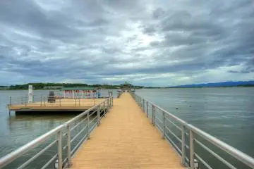 <p>ทะเลสาบที่คุณสามารถเดินเล่นและชมทิวทัศน์ได้กว้างไกล</p>