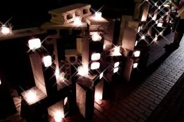 <p>This one was unique. It looked like lined-up small stone shrines from afar, but when I got closer, they turned out to be the piled-up concrete blocks. Nice idea by students of Fukui University of Technology!</p>