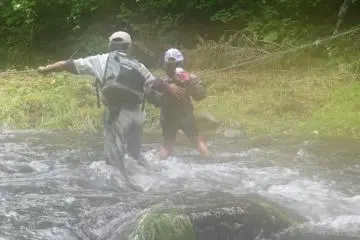 <p>Two guides are there to make sure everyone stays safe</p>