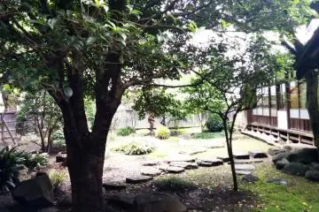 Taman tertutup