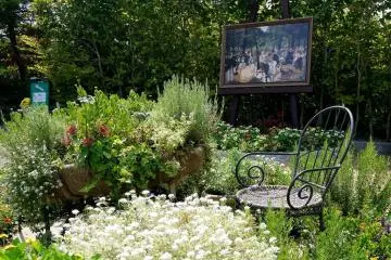 <p>The paintings are displayed at various points around the garden</p>