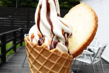 <p>Almost too beautiful to be eaten</p>
