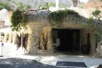 Gallery image
