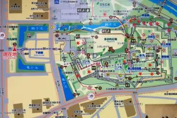<p>Retrace the feudal lord journey to the castle by following the dotted line</p>
