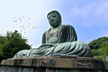 <p>มาถึงคามาคุระก็แวะไหว้พระใหญ่แห่งเมืองคามาคุระกันหน่อย</p>