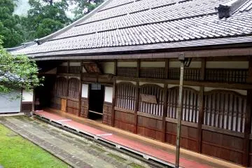 <p>When I visited, the 'Zazen Hall' was empty and no monks were to be seen...Bad luck!</p>